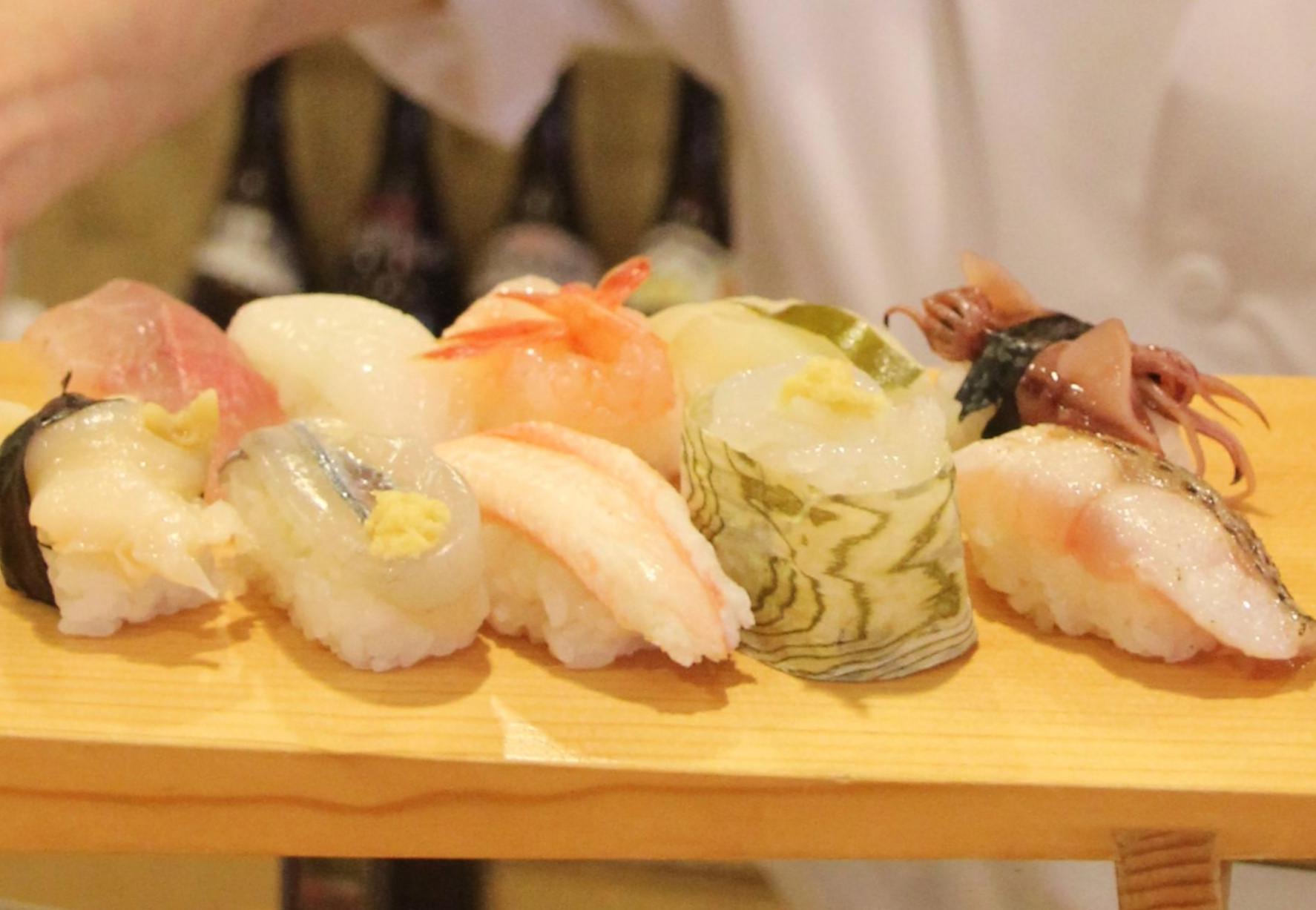 【コース２】　<富山市観光ツアー>ちょこたび富山Premium「すしのまちとやま」を巡る旅～ガラスの寿司×握り寿司×ます寿し食べ比べ～