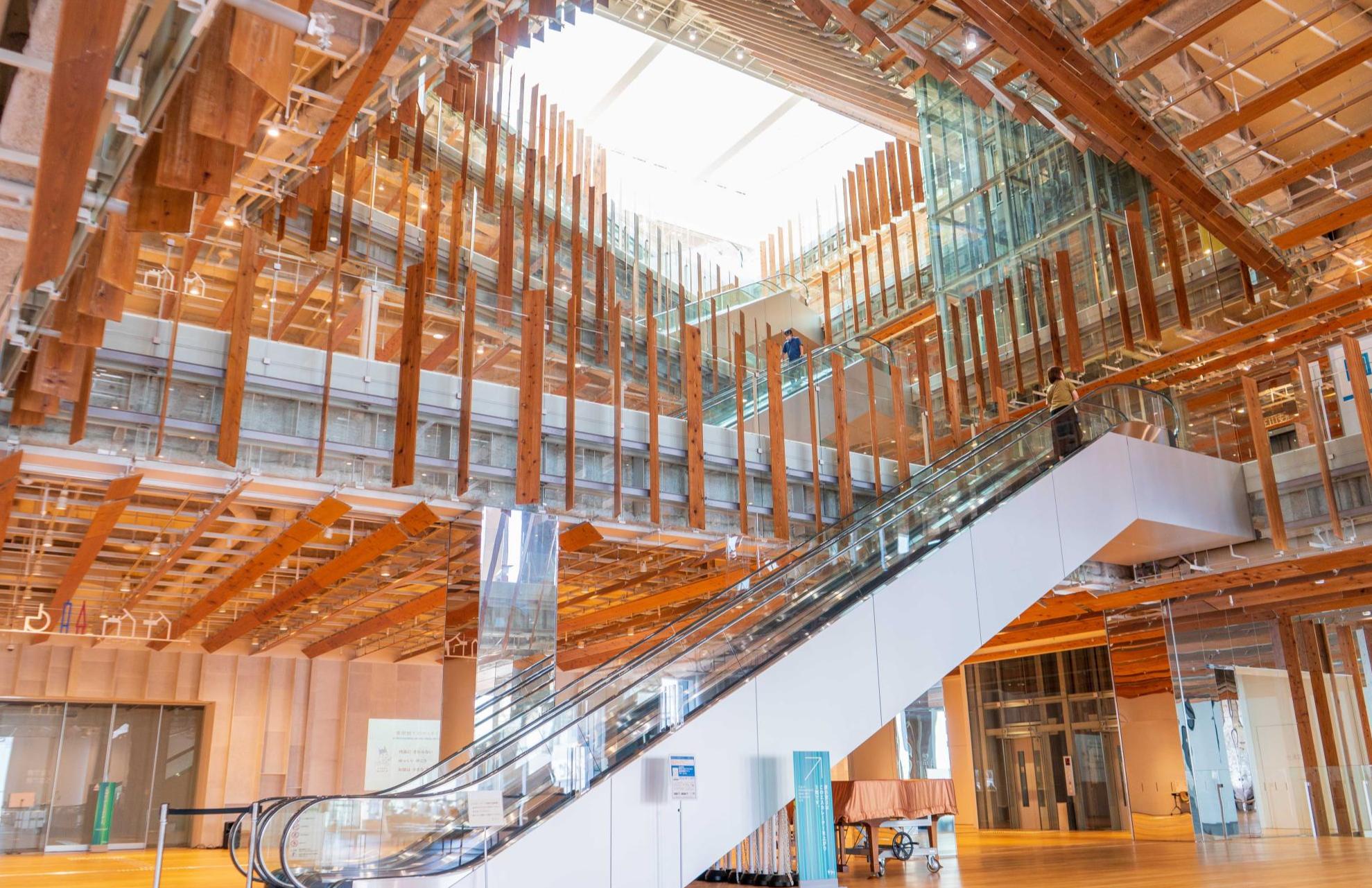 【コース２】　<富山市観光ツアー>ちょこたび富山Premium「すしのまちとやま」を巡る旅～ガラスの寿司×握り寿司×ます寿し食べ比べ～