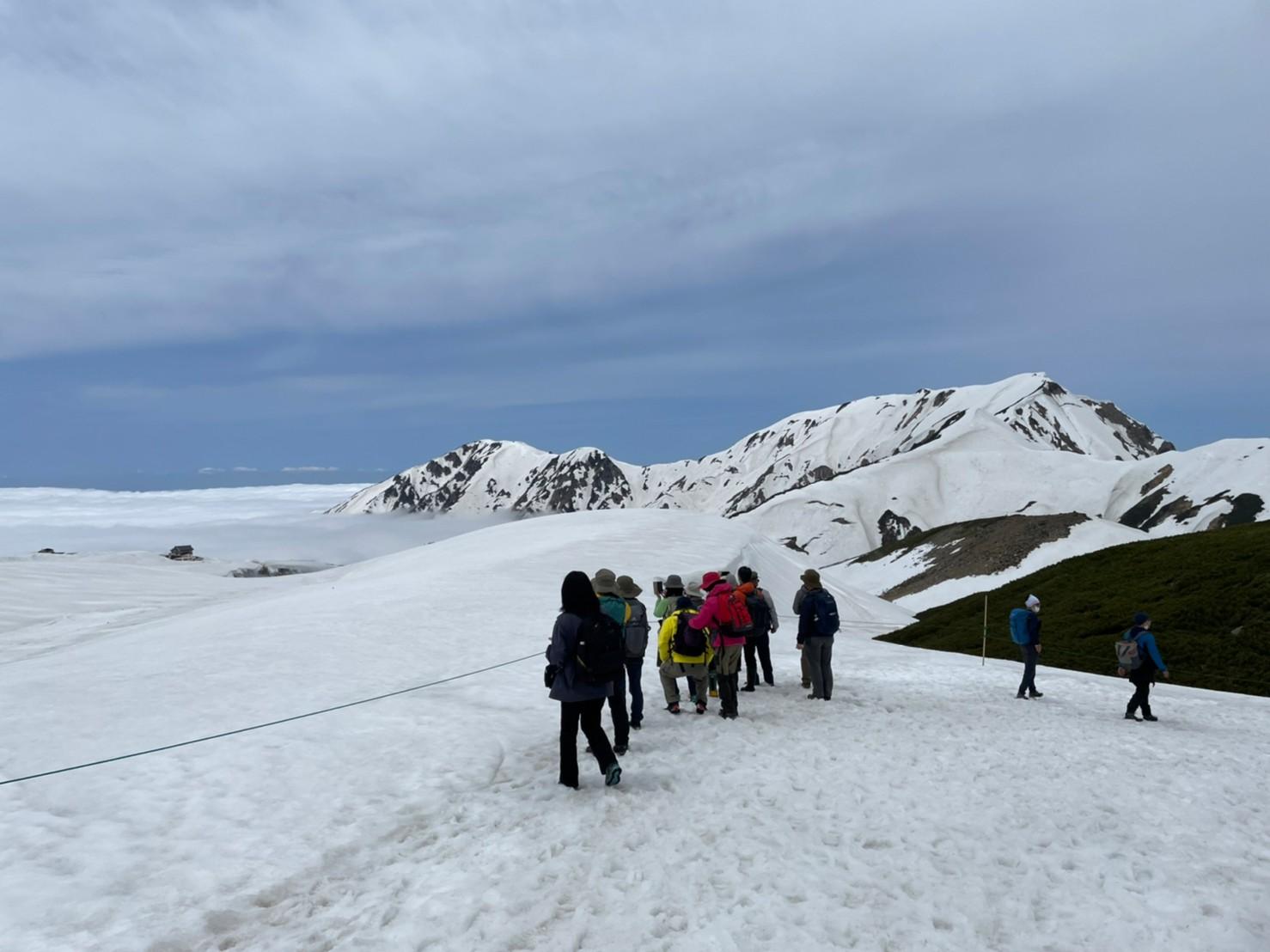 立山カルデラ砂防博物館の学芸員と行く『春の立山・雪の大谷』