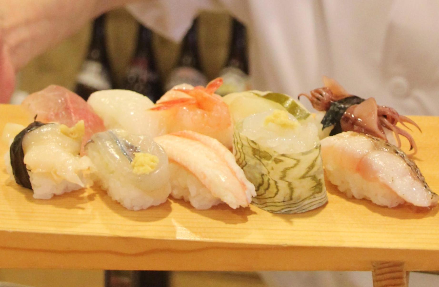 【コース２】　<富山市観光ツアー>ちょこたび富山Premium「すしのまちとやま」を巡る旅～ガラスの寿司×握り寿司×ます寿し食べ比べ～